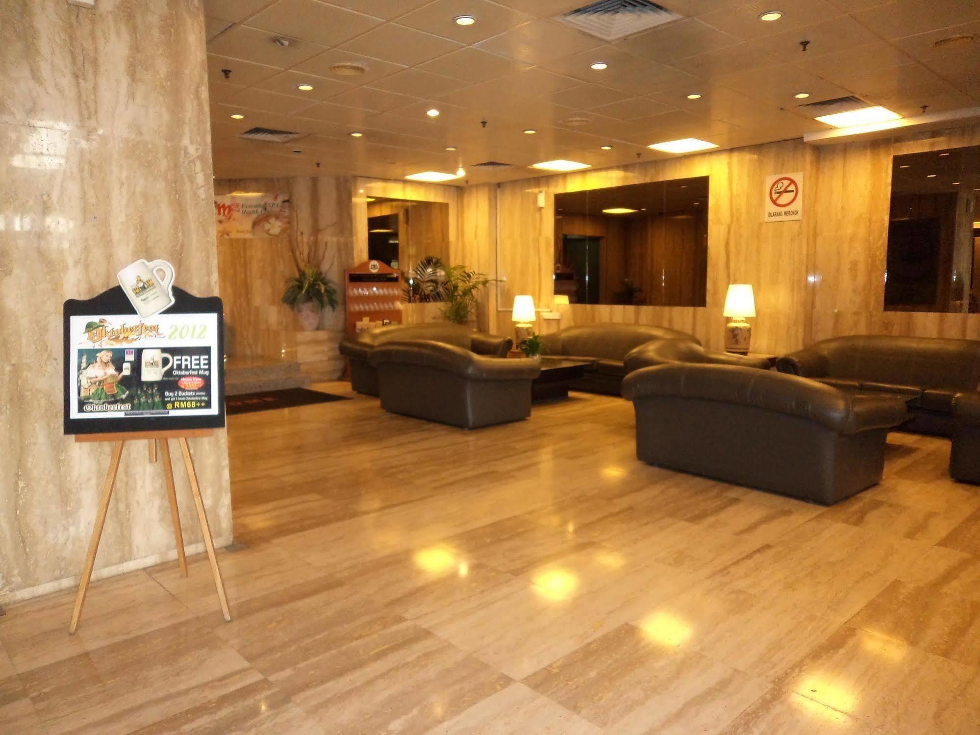 The Emperor Hotel Malacca Buitenkant foto